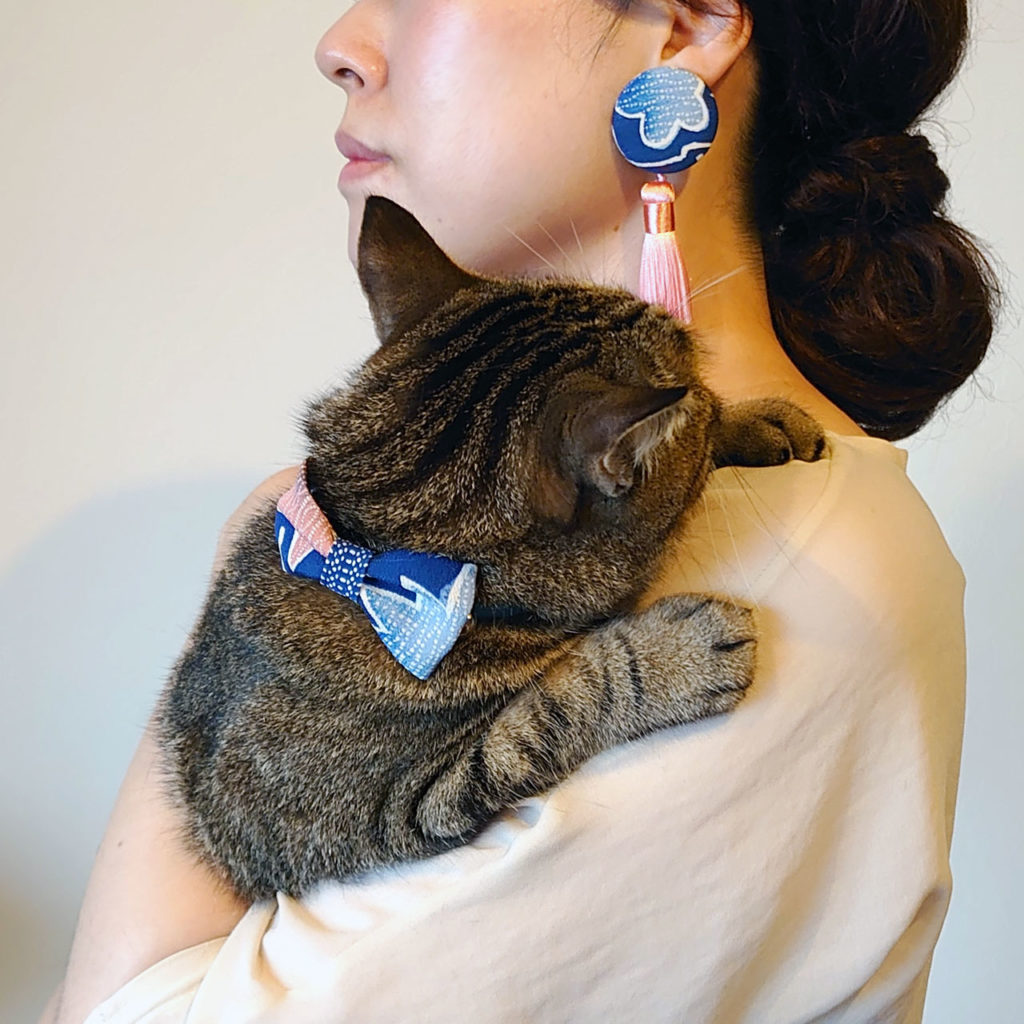 ネコノテ堂　猫の首輪　おそろいピアス　アンティーク着物　和柄　首輪　販売　通販　ハンドメイド